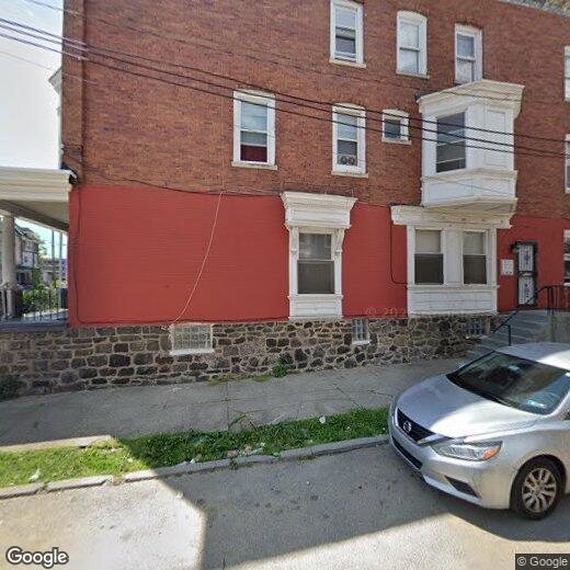 Foto principal - 5229 Chester Ave