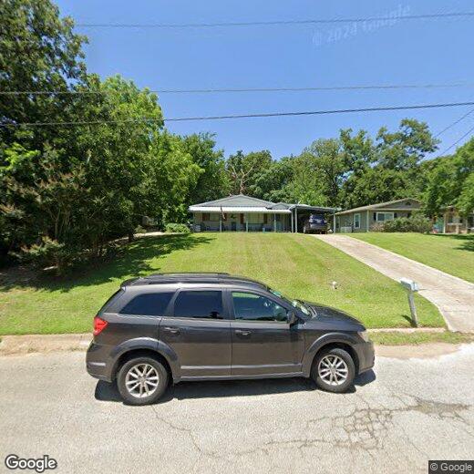 Primary Photo - 1011 Park Dr
