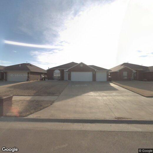 4232 Manhattan Dr, Moore, OK 73160 House for Rent in Moore, OK