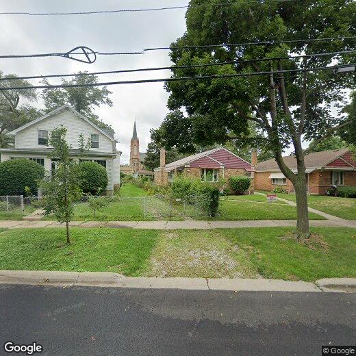 Primary Photo - 8060 Elmwood Ave