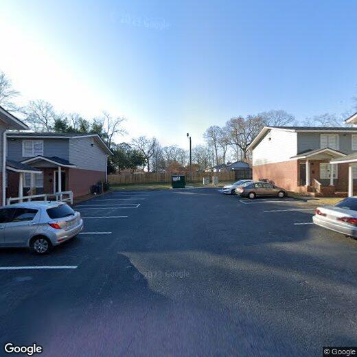 Primary Photo - Spacious Two Bedroom Apartment in Warner R...