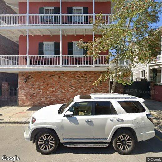 Primary Photo - 1127 Dauphine St