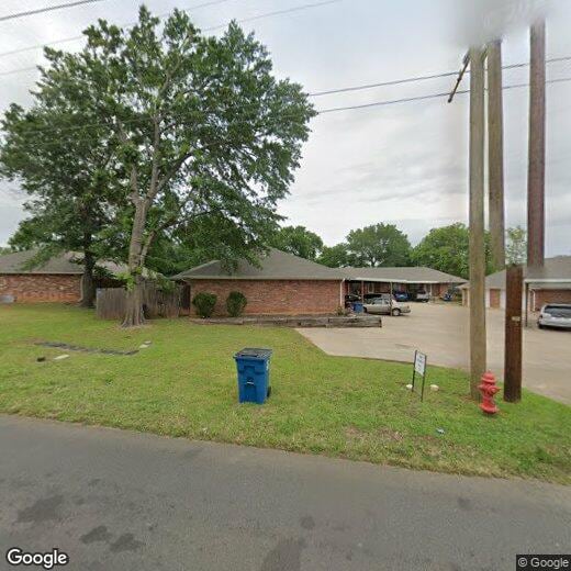 Primary Photo - 640 Canada St