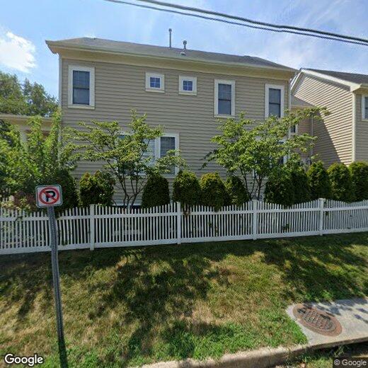 Primary Photo - 3520 Maple Ct