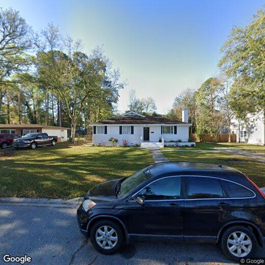Primary Photo - 4 br, 2 bath House - 223 E Derenne Avenue