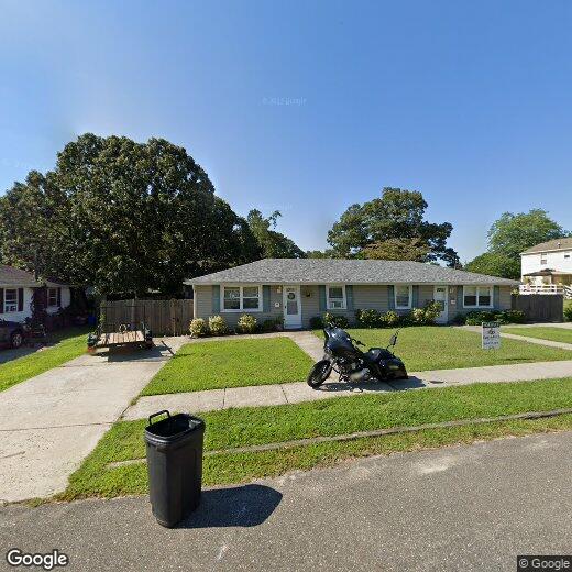 Primary Photo - 106 E Revere Ave
