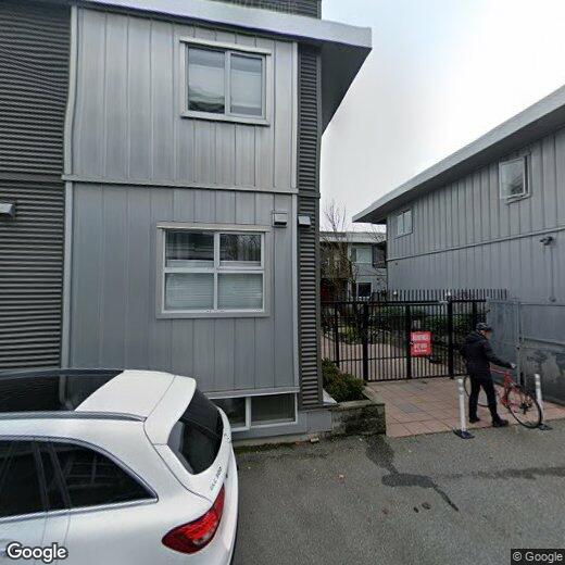 Photo principale - 668-668 W 6th Ave