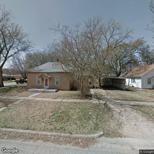 Primary Photo - 121 S Emporia St