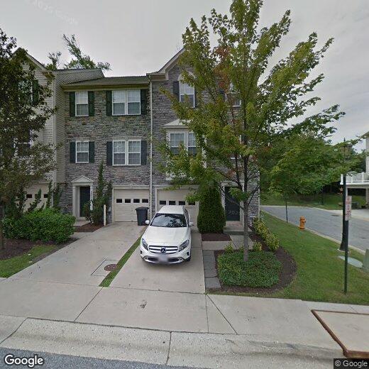 Foto principal - Large townhome with pool Howard County MD