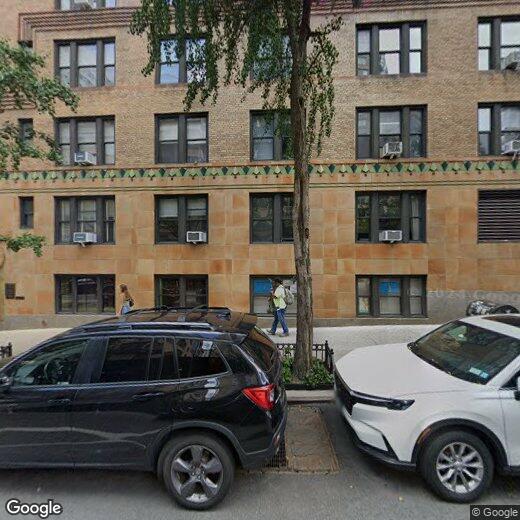 Foto principal - 210 E 68th St