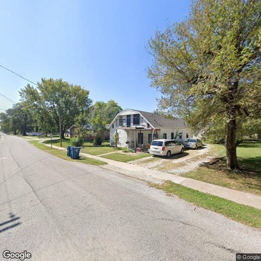 Primary Photo - 806 Maple St