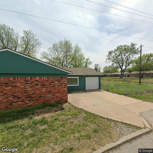 437 NE Myers Ave, Bartlesville, OK 74006 House Rental in Bartlesville