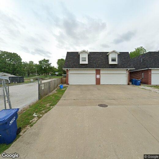 Foto principal - 630 S Kansas Ave