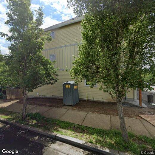 Foto principal - Introducing SE 18th Street Townhomes — Six...